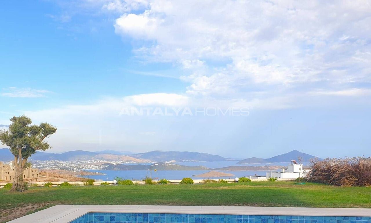 Villa à Bodrum, Turquie, 330 m² - image 1