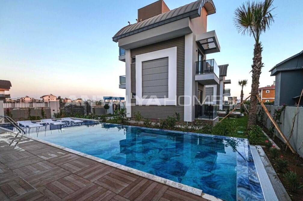 Villa in Serik, Türkei, 250 m² - Foto 1