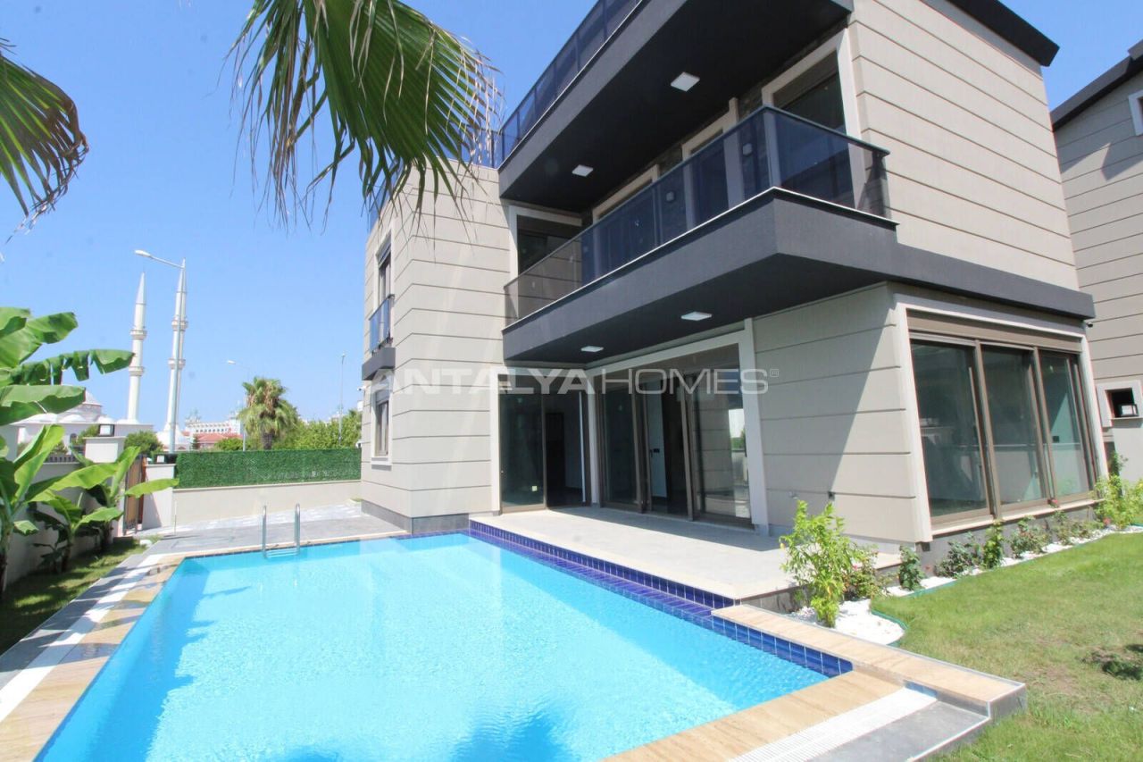 Villa in Belek, Türkei, 350 m² - Foto 1