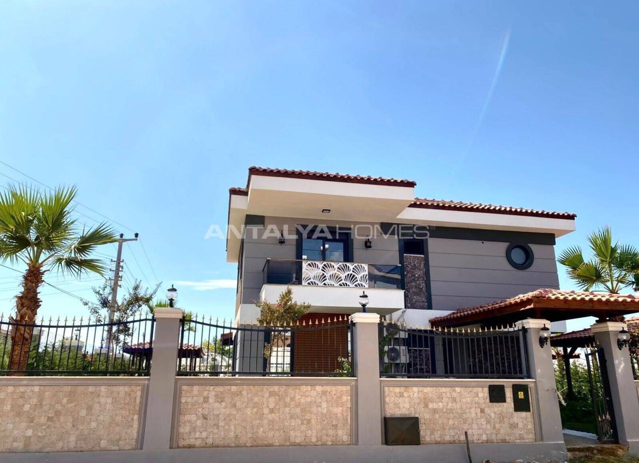 Villa in Serik, Türkei, 205 m² - Foto 1