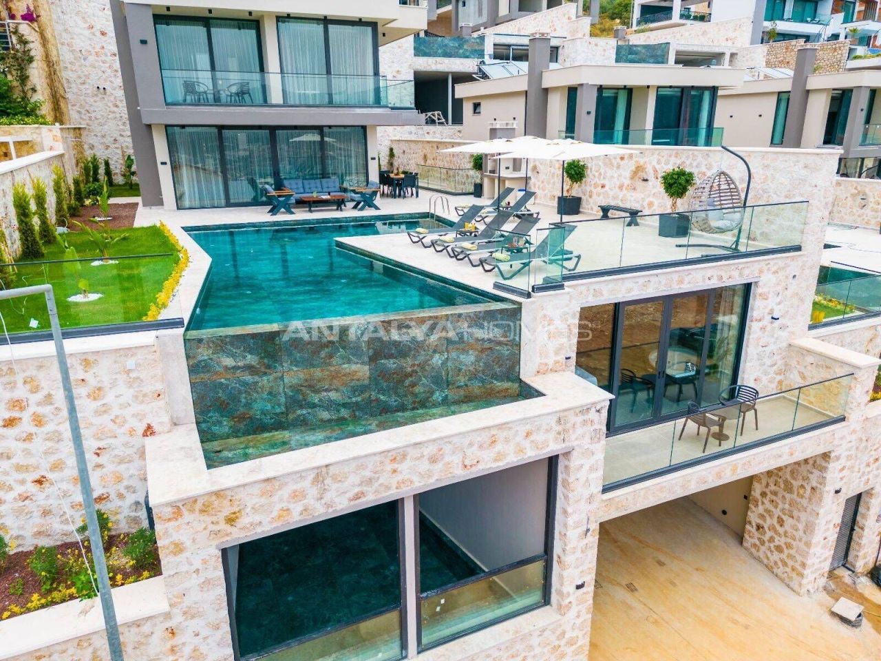 Villa à Kalkan, Turquie, 300 m² - image 15