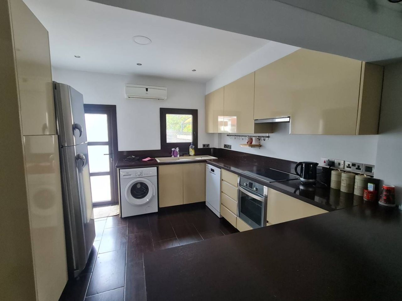 Piso en Lárnaca, Chipre, 195 m² - imagen 3