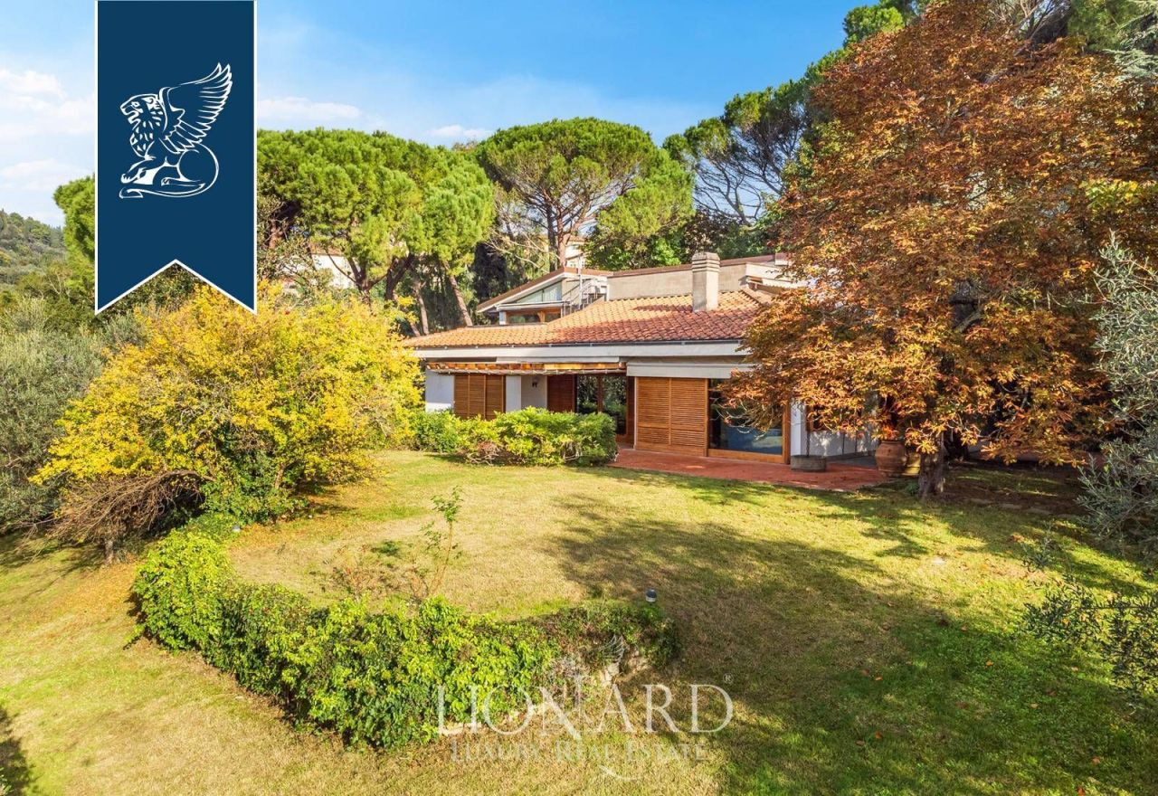 Villa à Florence, Italie, 550 m² - image 1