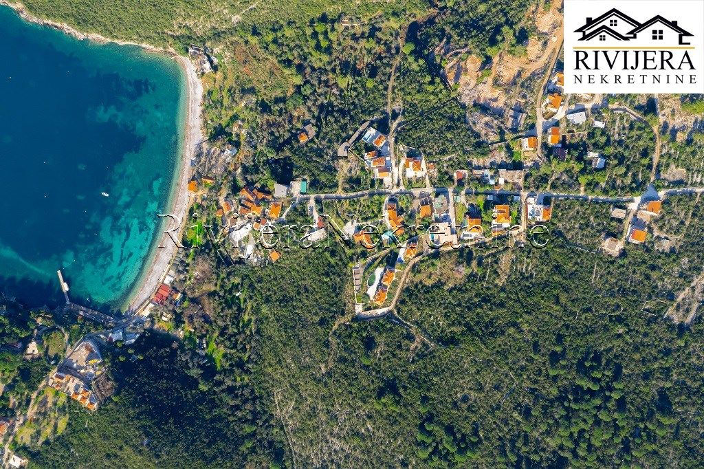 Terrain à Herceg-Novi, Monténégro, 2 090 m² - image 3