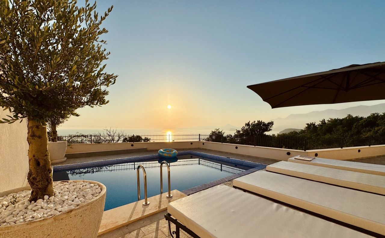 Villa a Budva, Montenegro, 217 m² - foto 2