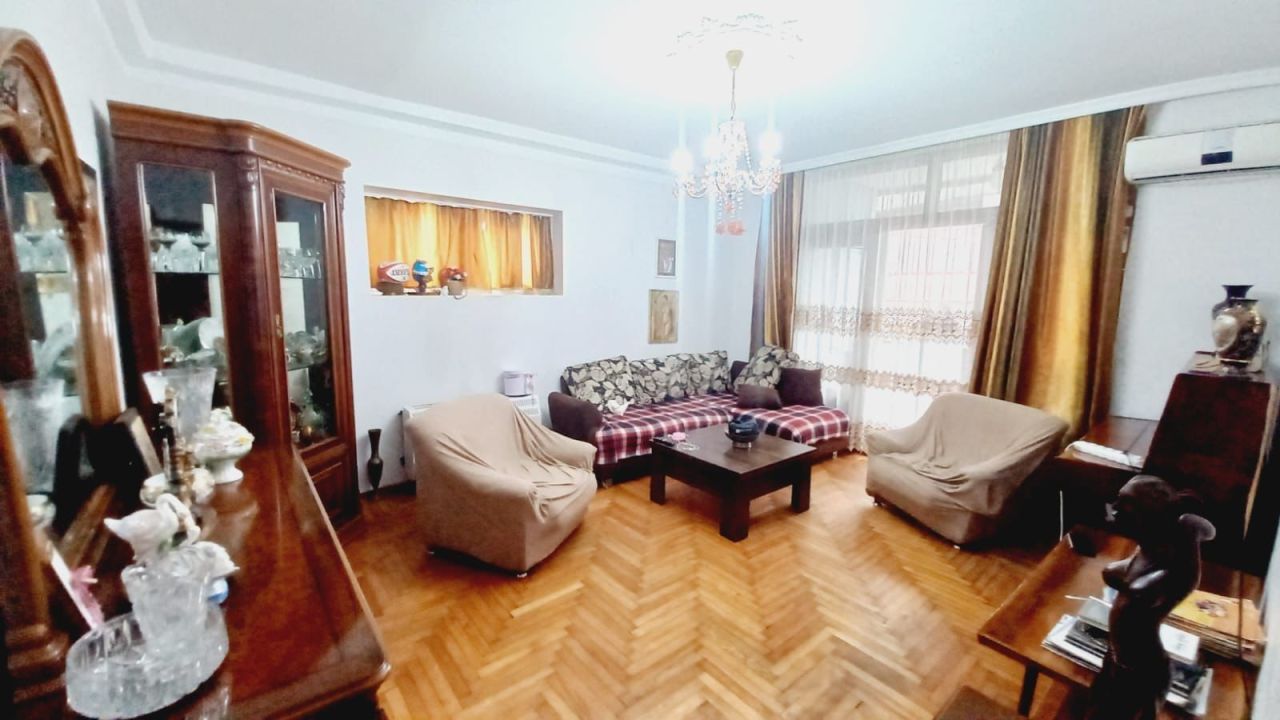 Wohnung in Batumi, Georgien, 96 m² - Foto 1