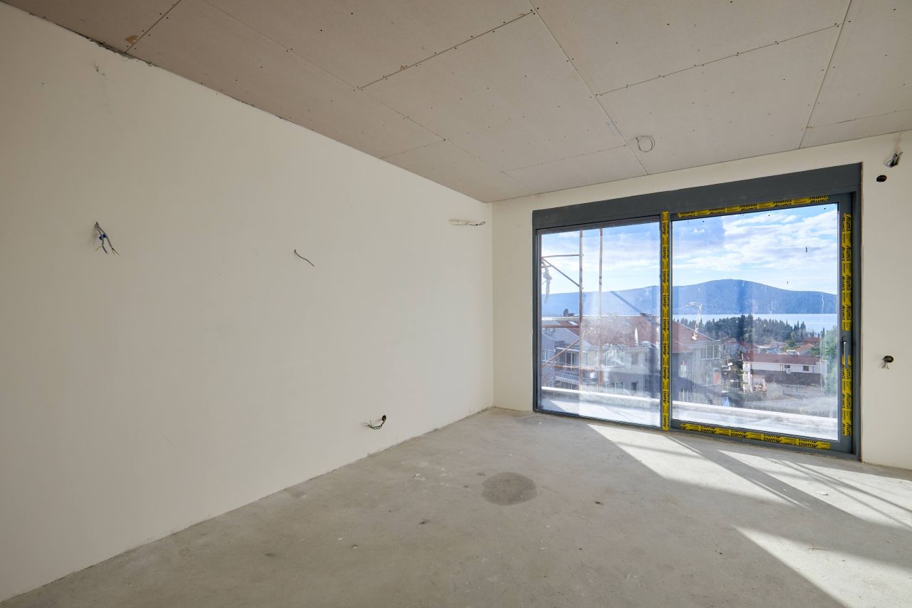 Appartamento a Tivat, Montenegro, 72.6 m² - foto 10