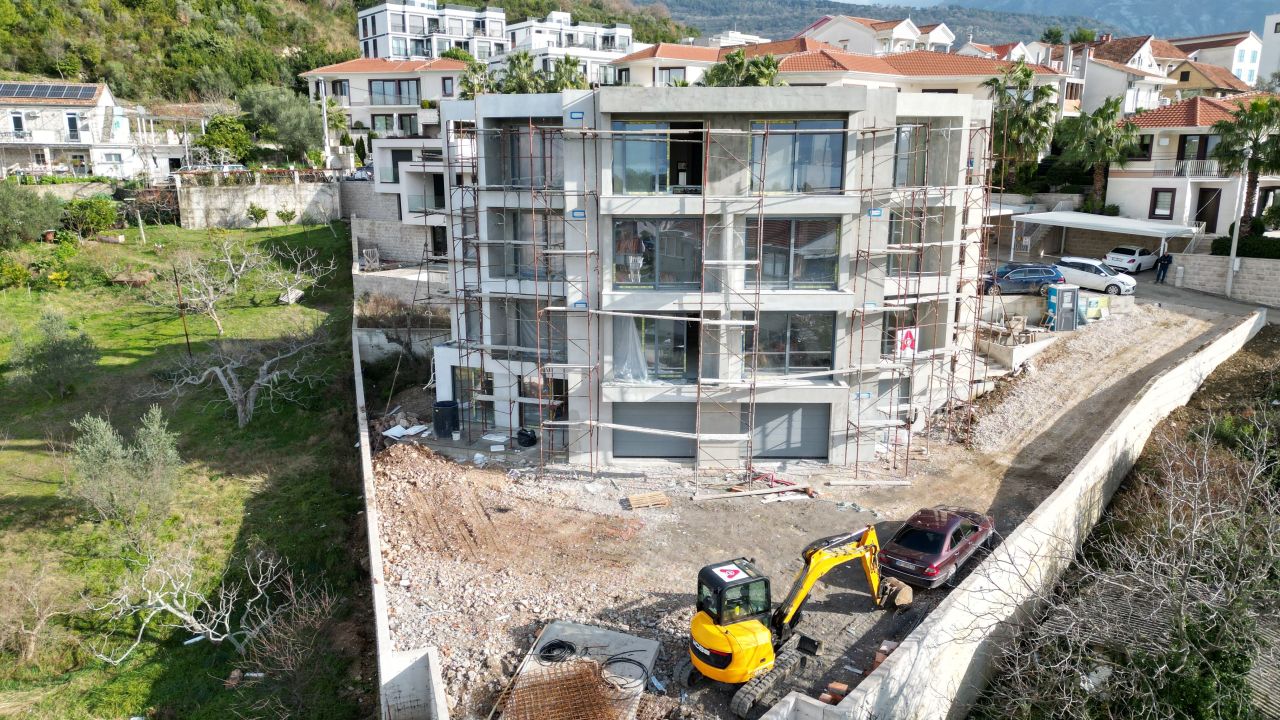 Appartamento a Tivat, Montenegro, 72.6 m² - foto 13