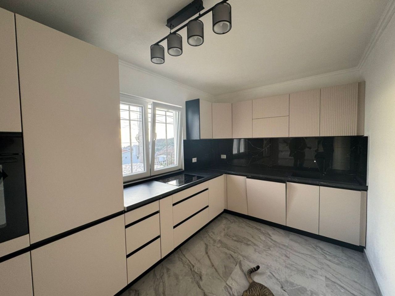 Casa en el Bar, Montenegro, 120 m² - imagen 1