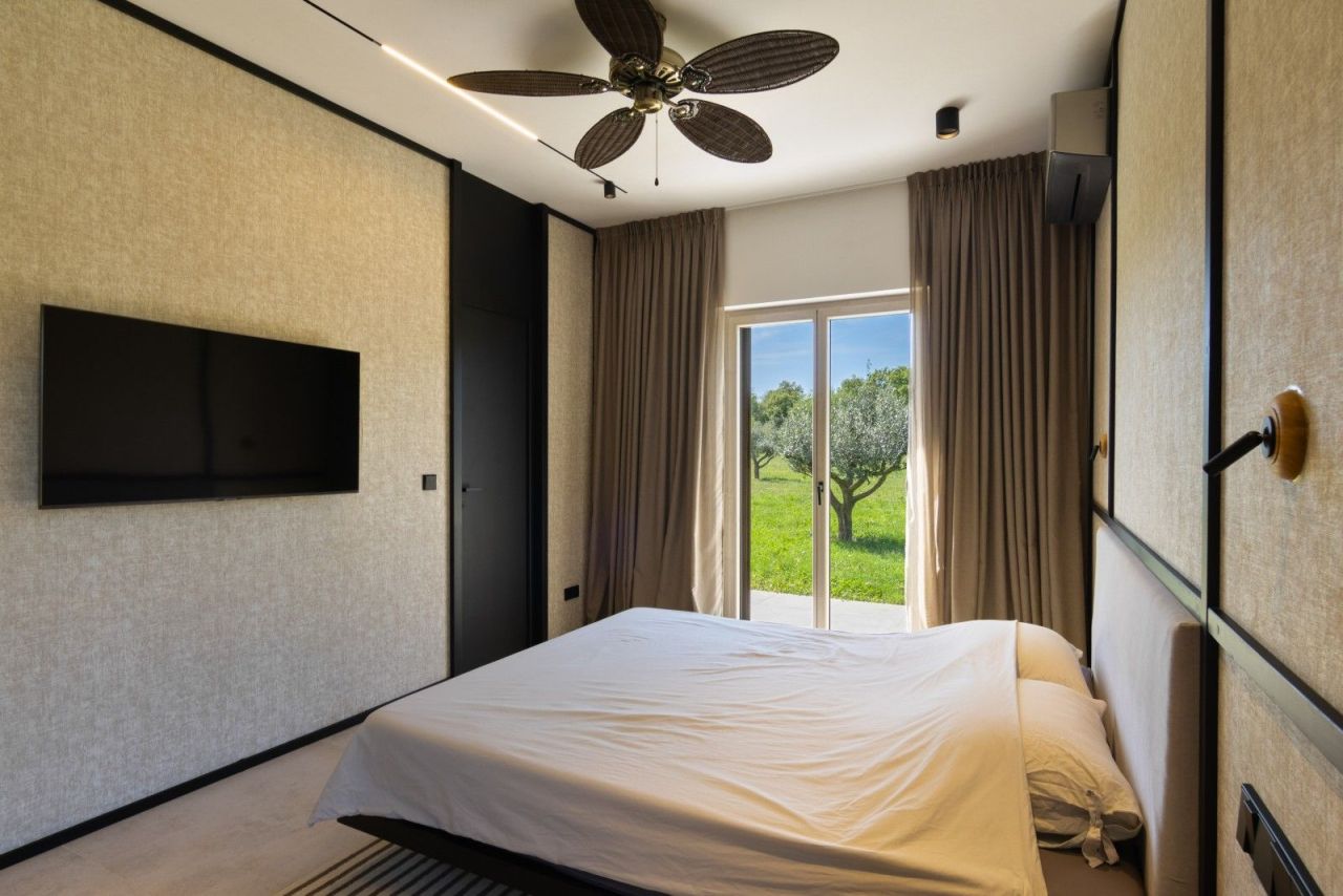 Maison à Liznjan, Croatie, 280 m² - image 8