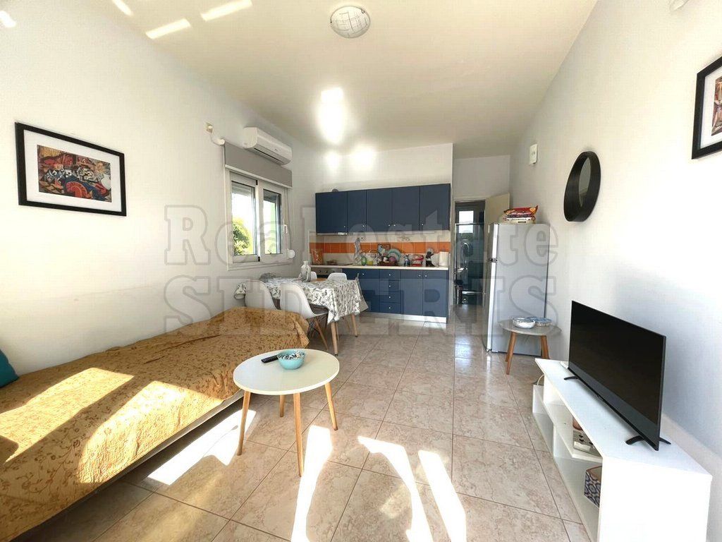 Apartment in Loutraki, Greece, 36 m² - picture 1