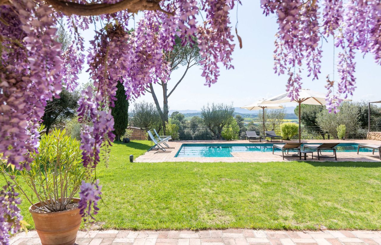 Villa on Costa Brava, Spain, 800 m² - picture 1