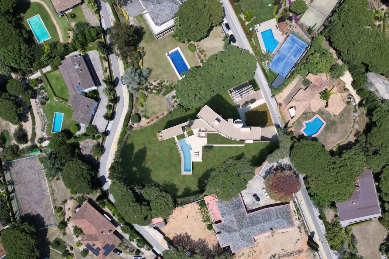 Villa in Sant Andreu de Llavaneres, Spanien, 675 m² - Foto 2