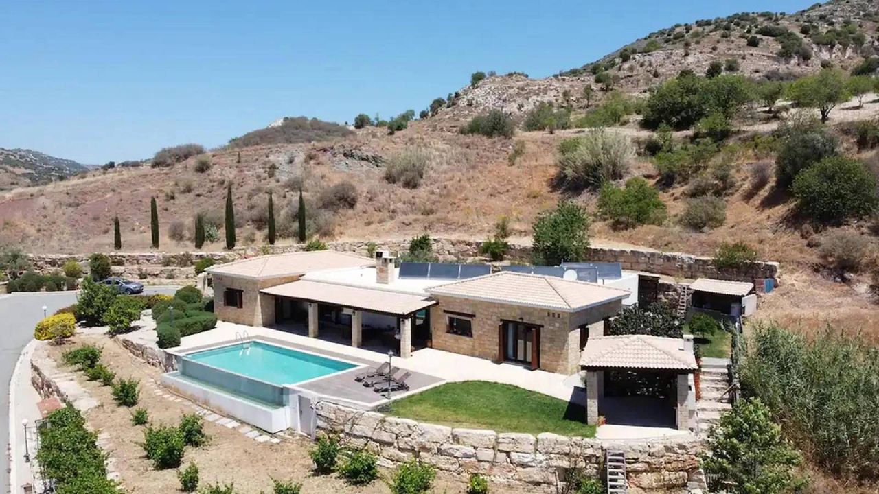 Casa en Pafos, Chipre, 290 m² - imagen 1