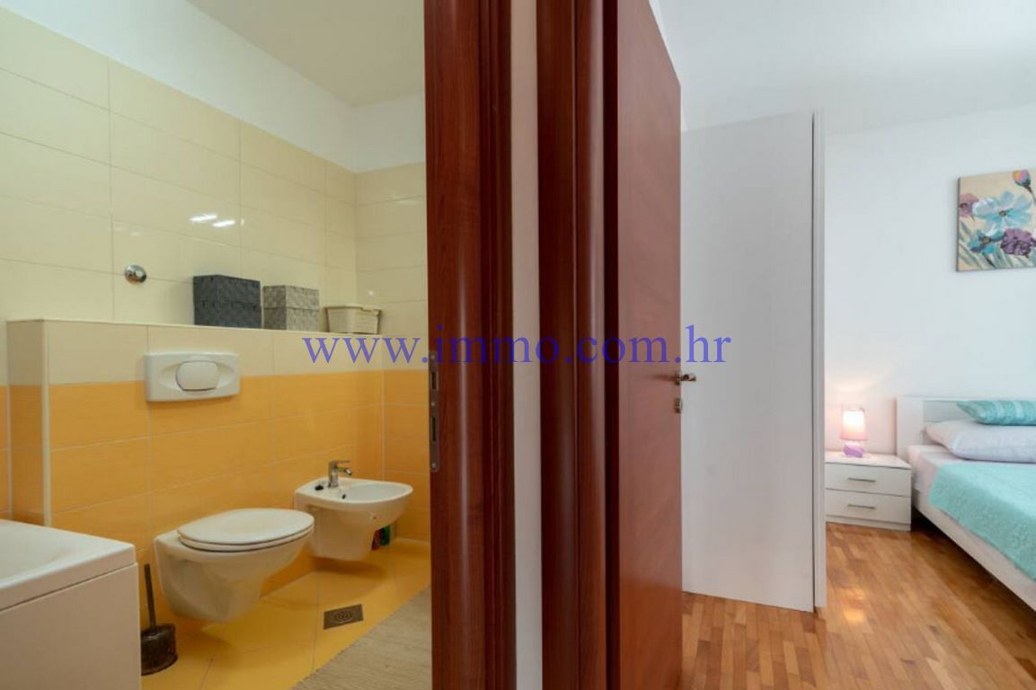 Flat in Trogir, Croatia, 80 m² - picture 13