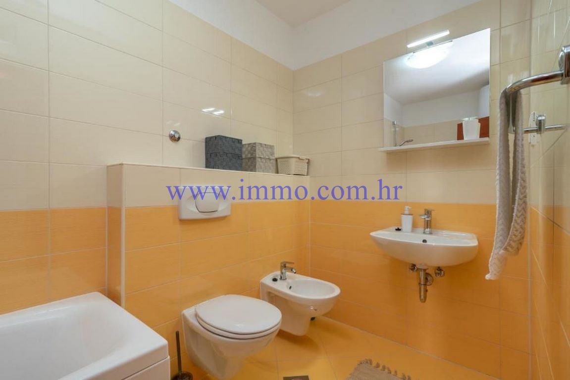 Flat in Trogir, Croatia, 80 m² - picture 14