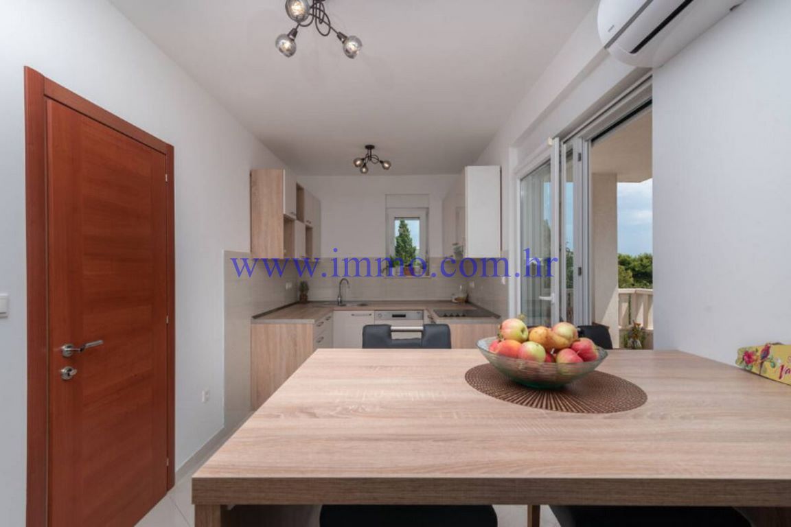 Flat in Trogir, Croatia, 80 m² - picture 10