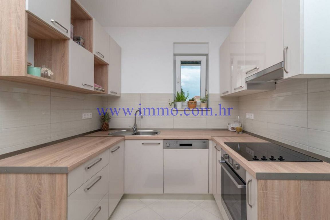 Flat in Trogir, Croatia, 80 m² - picture 9