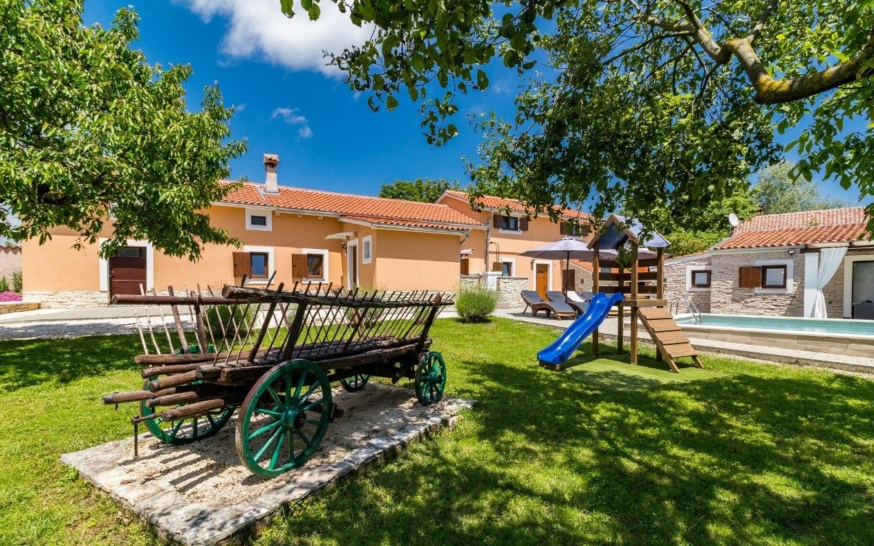 House in Zminj, Croatia, 200 m² - picture 9