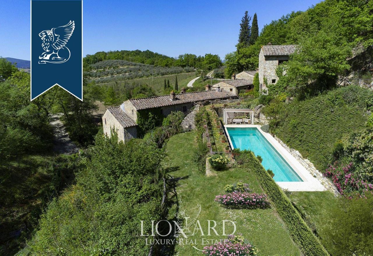 Granja en Castellina in Chianti, Italia, 650 m² - imagen 1