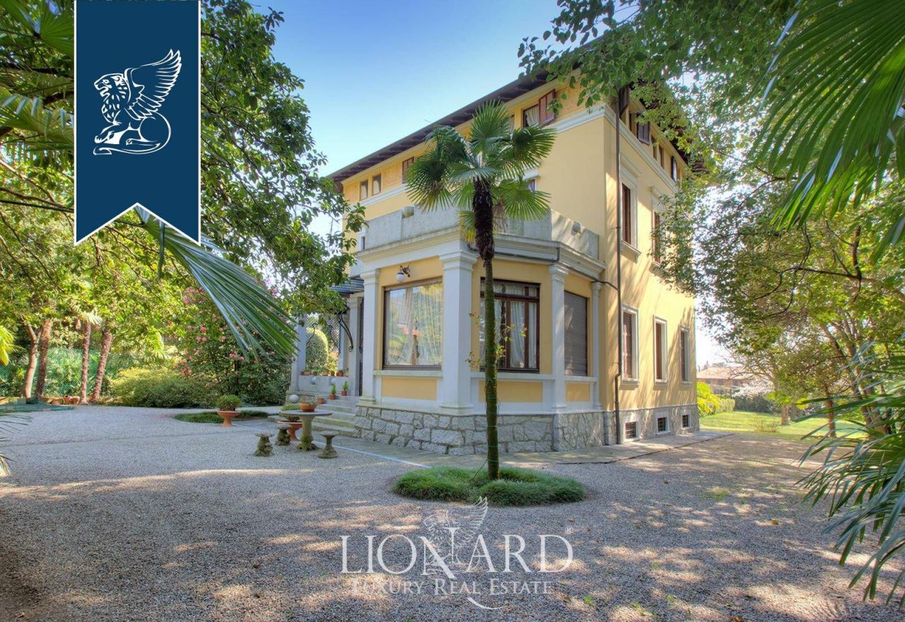 Villa in Lesa, Italien, 400 m² - Foto 1