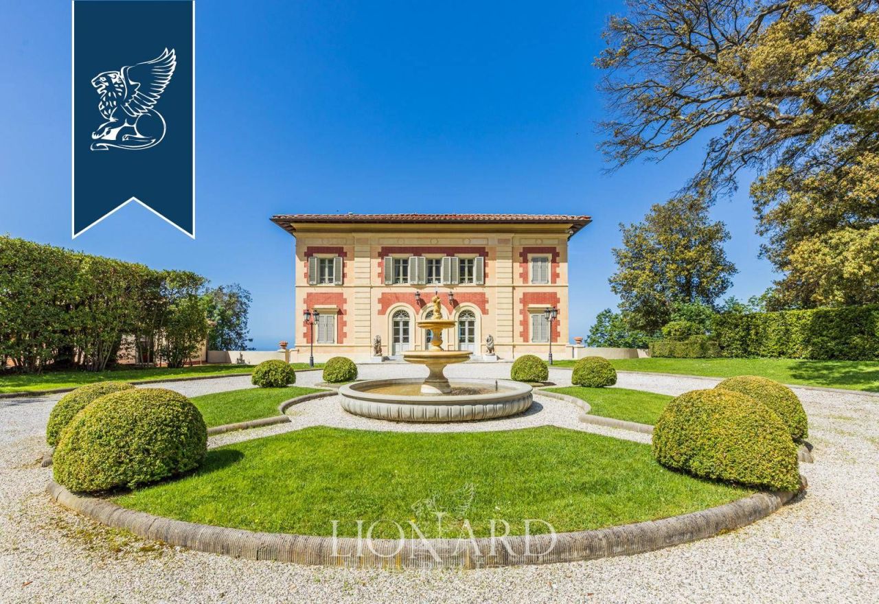 Villa in Pietrasanta, Italien, 1 150 m² - Foto 1