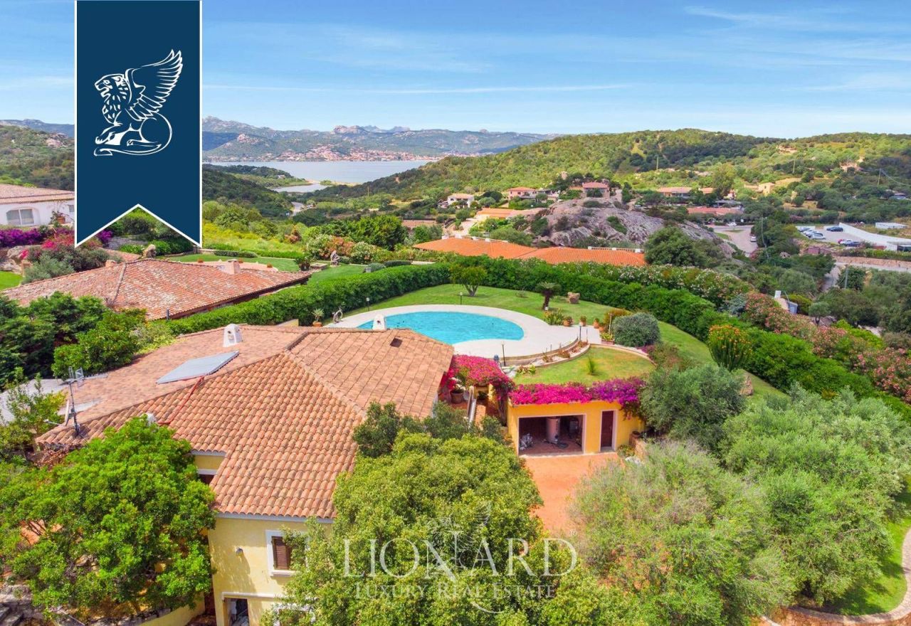 Villa à Porto Cervo, Italie, 230 m² - image 1