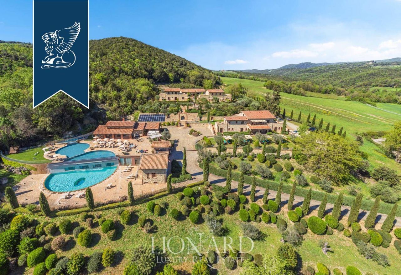 Hotel in Montecatini Val di Cecina, Italy, 4 000 m² - picture 1