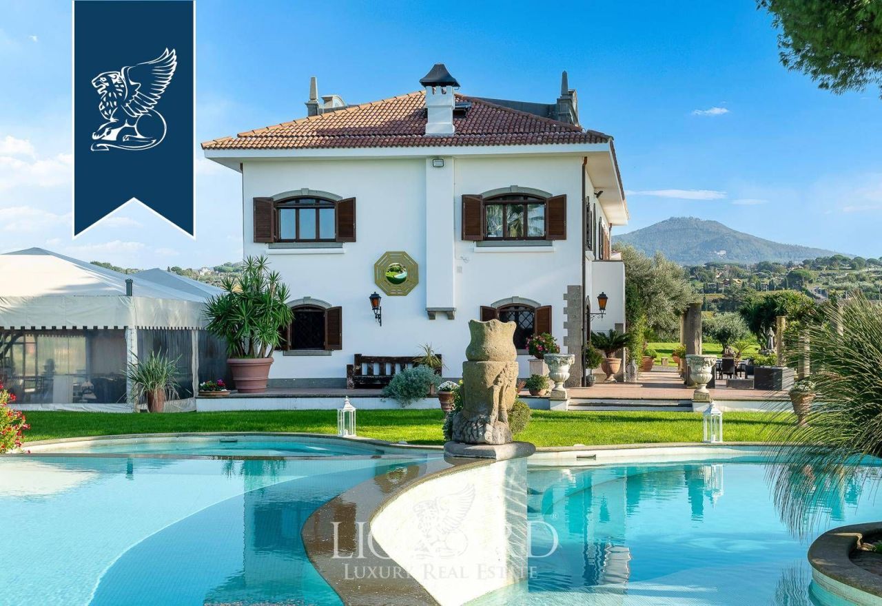 Villa in Rome, Italy, 900 m² - picture 1