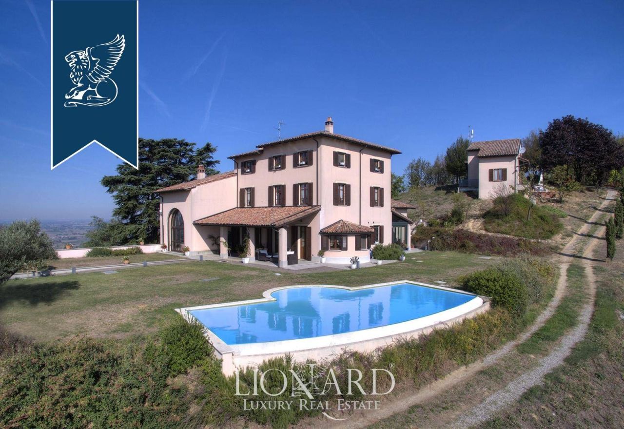 Villa in Stradella, Italy, 700 m² - picture 1