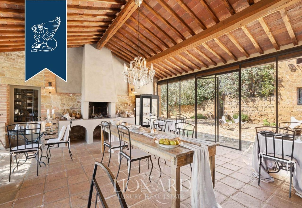 Granja en Pienza, Italia, 800 m² - imagen 1