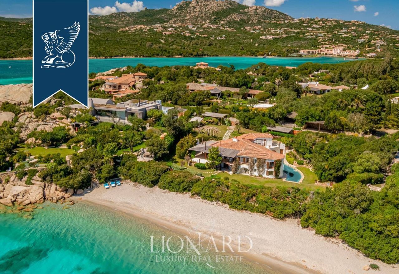 Villa à Porto Cervo, Italie, 660 m² - image 1