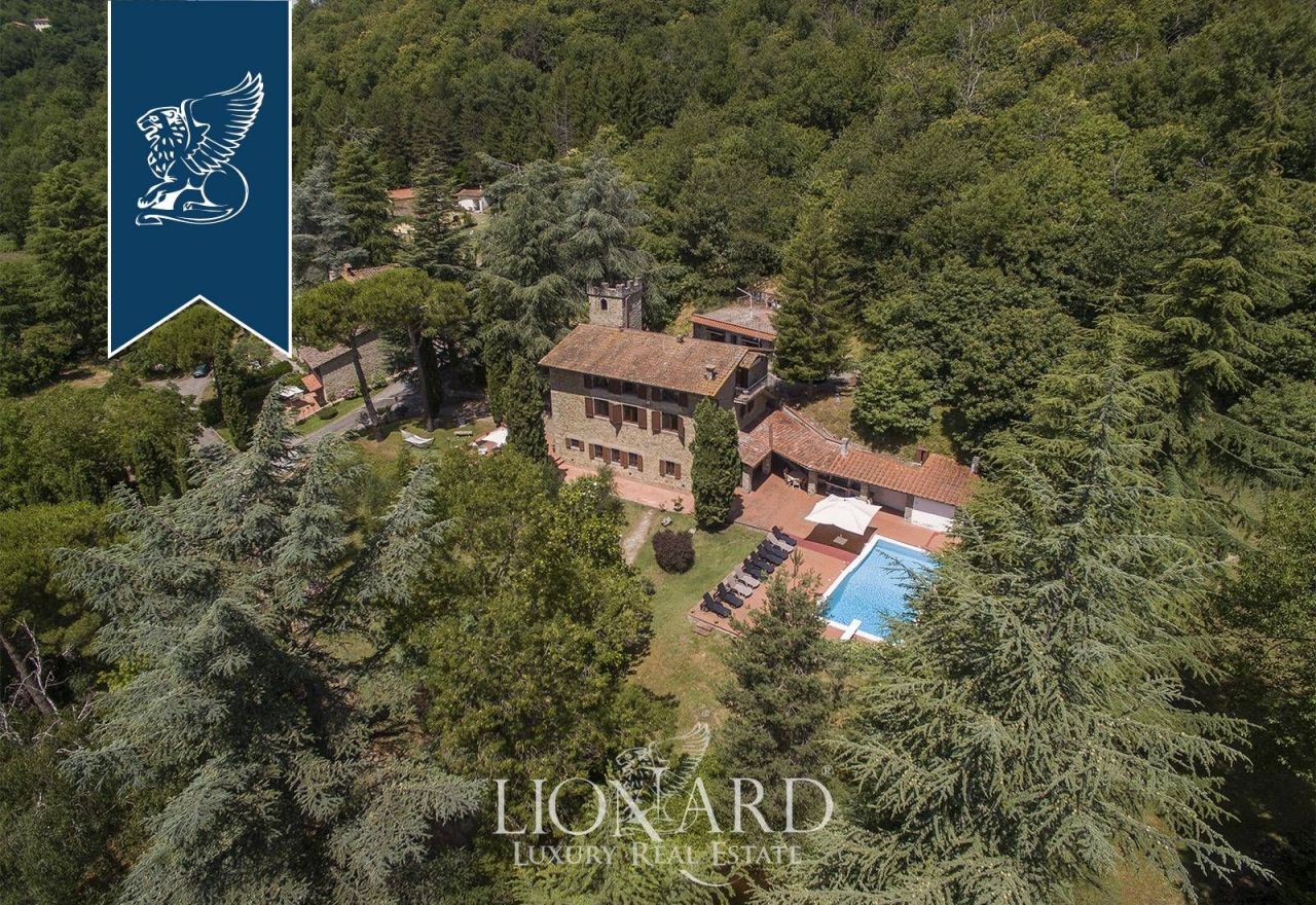 Villa en Florencia, Italia, 900 m² - imagen 1