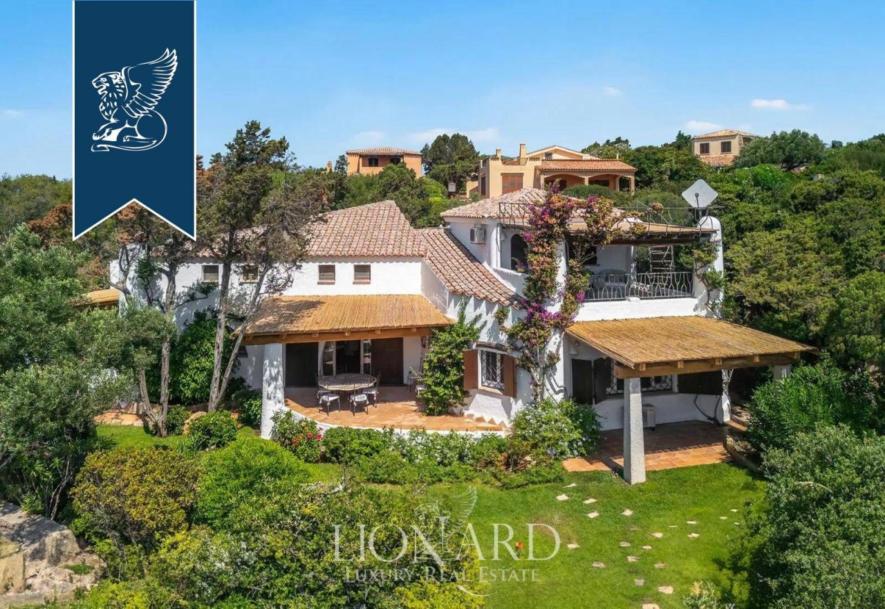 Villa à Porto Cervo, Italie, 270 m² - image 1