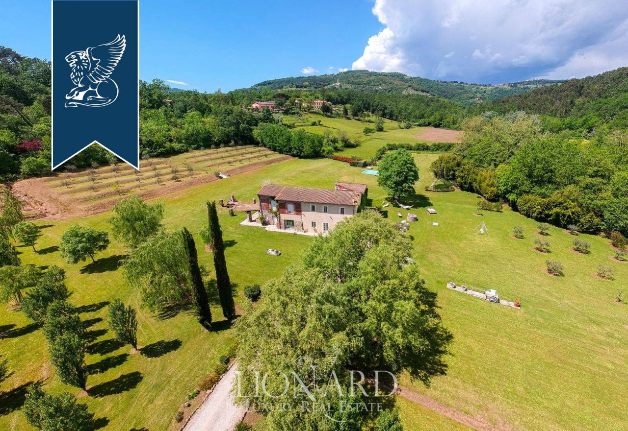 Ferme à Lucques, Italie, 450 m² - image 1