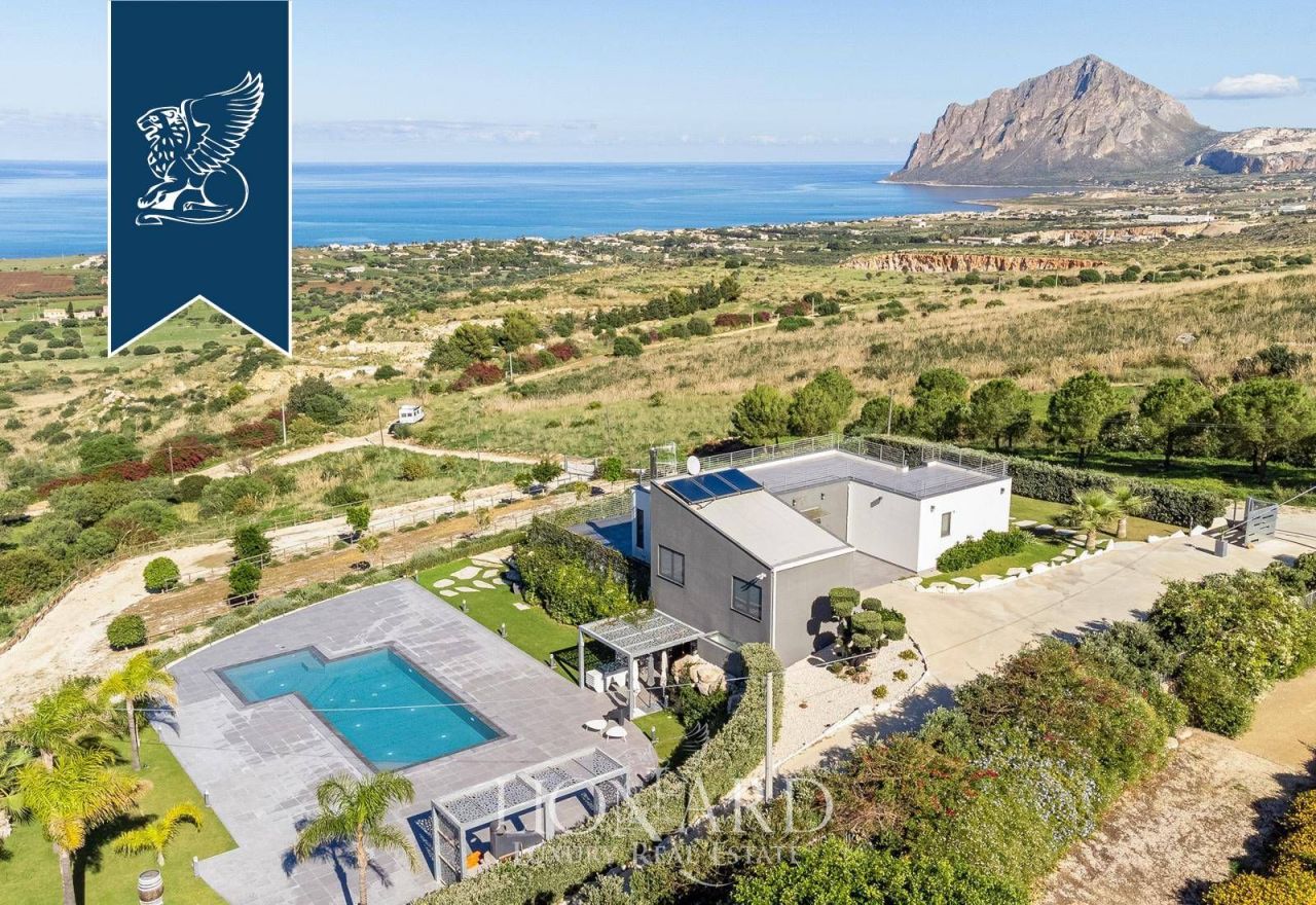 Villa en Trapani, Italia, 300 m² - imagen 1