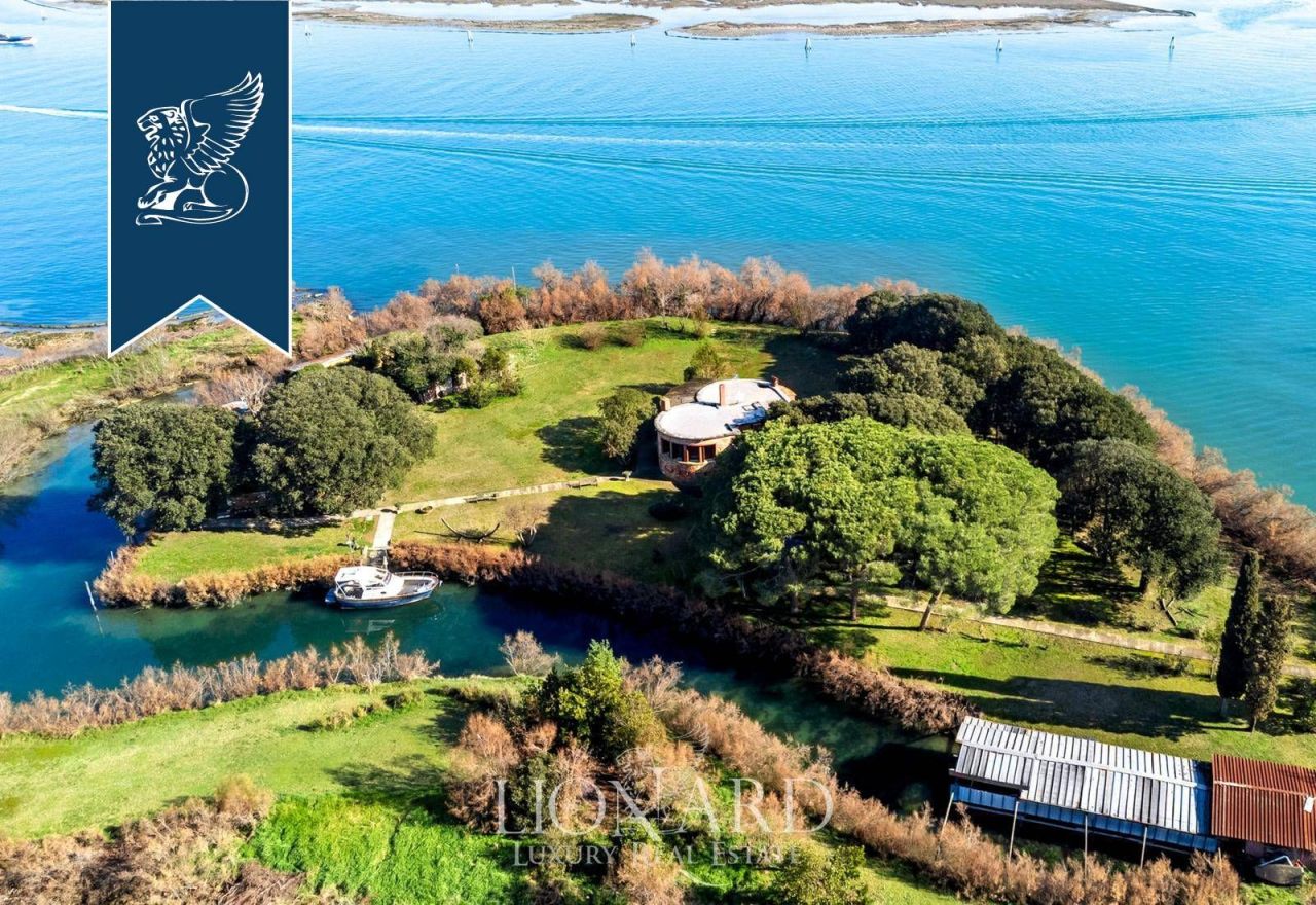 Villa en Venecia, Italia, 215 m² - imagen 2