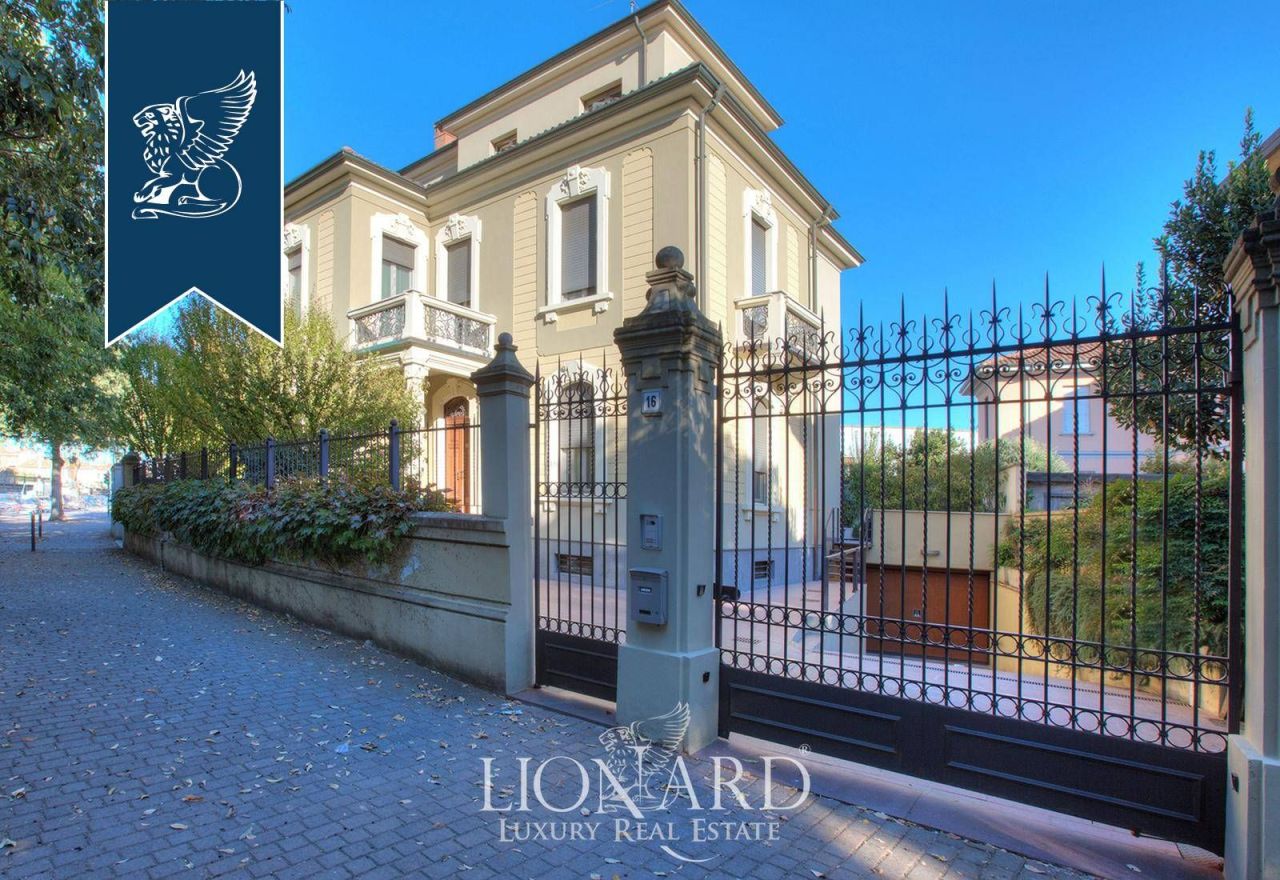 Villa in Pavia, Italien, 550 m² - Foto 2