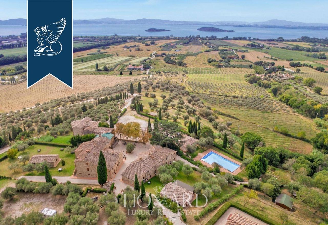 Casa en Tuoro sul Trasimeno, Italia, 2 500 m² - imagen 2
