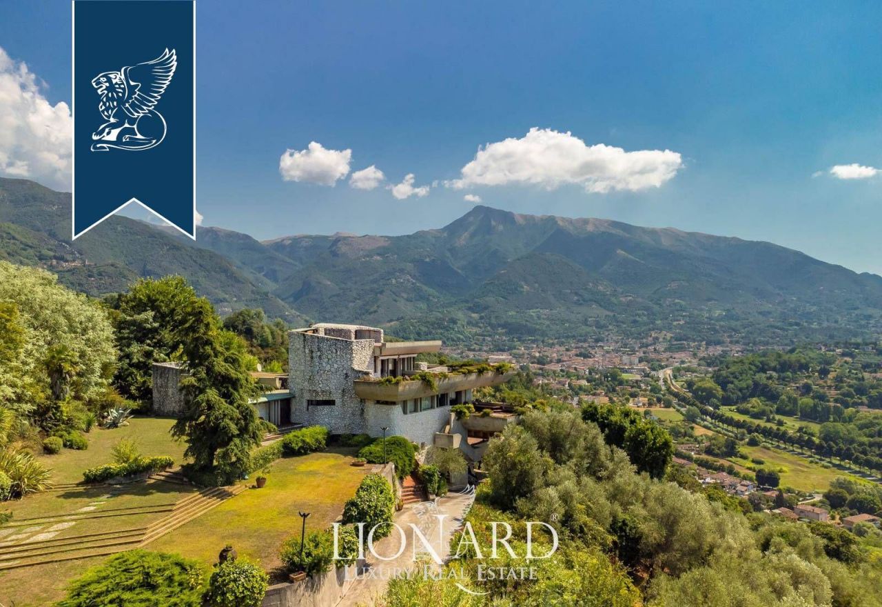 Villa a Camaiore, Italia, 843 m² - foto 2