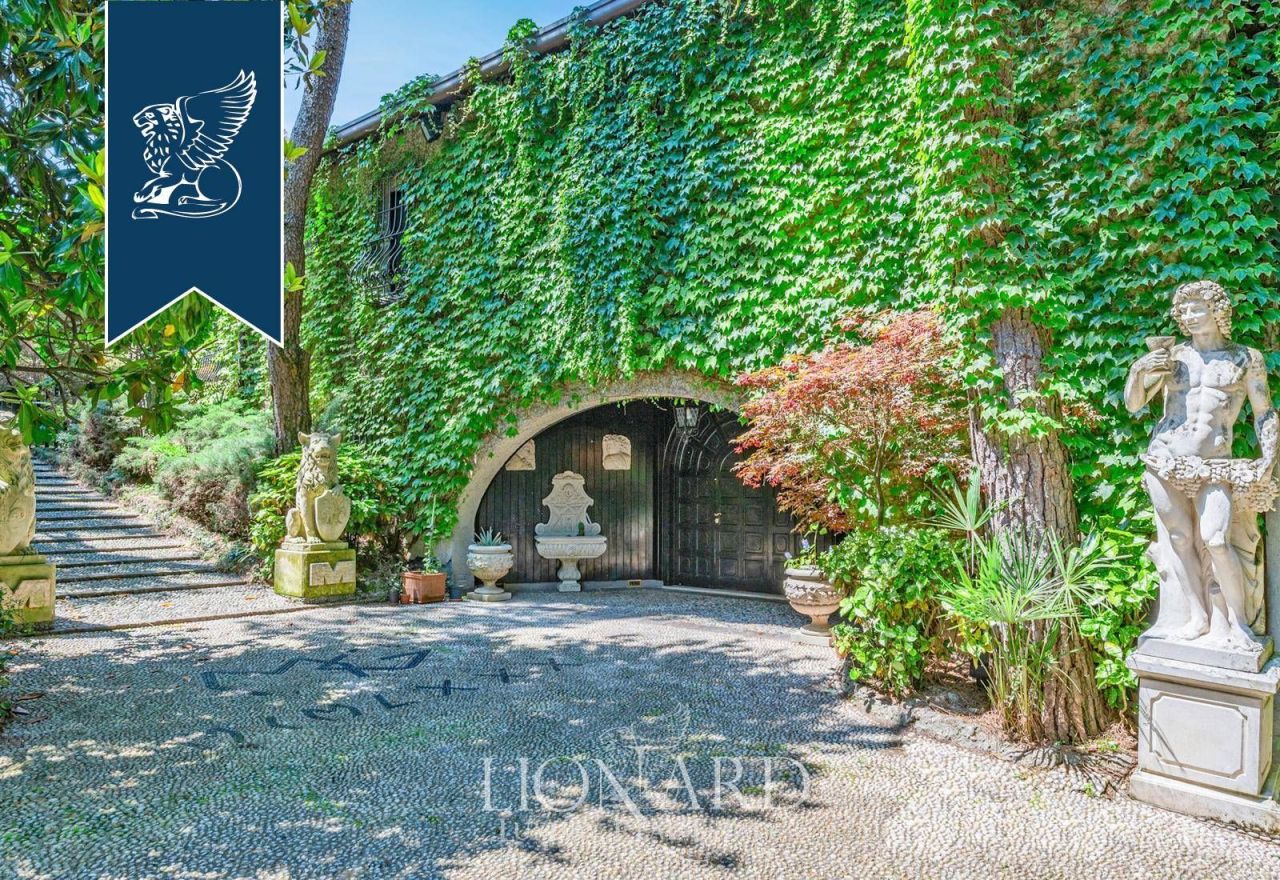 Villa en Merate, Italia, 500 m² - imagen 2