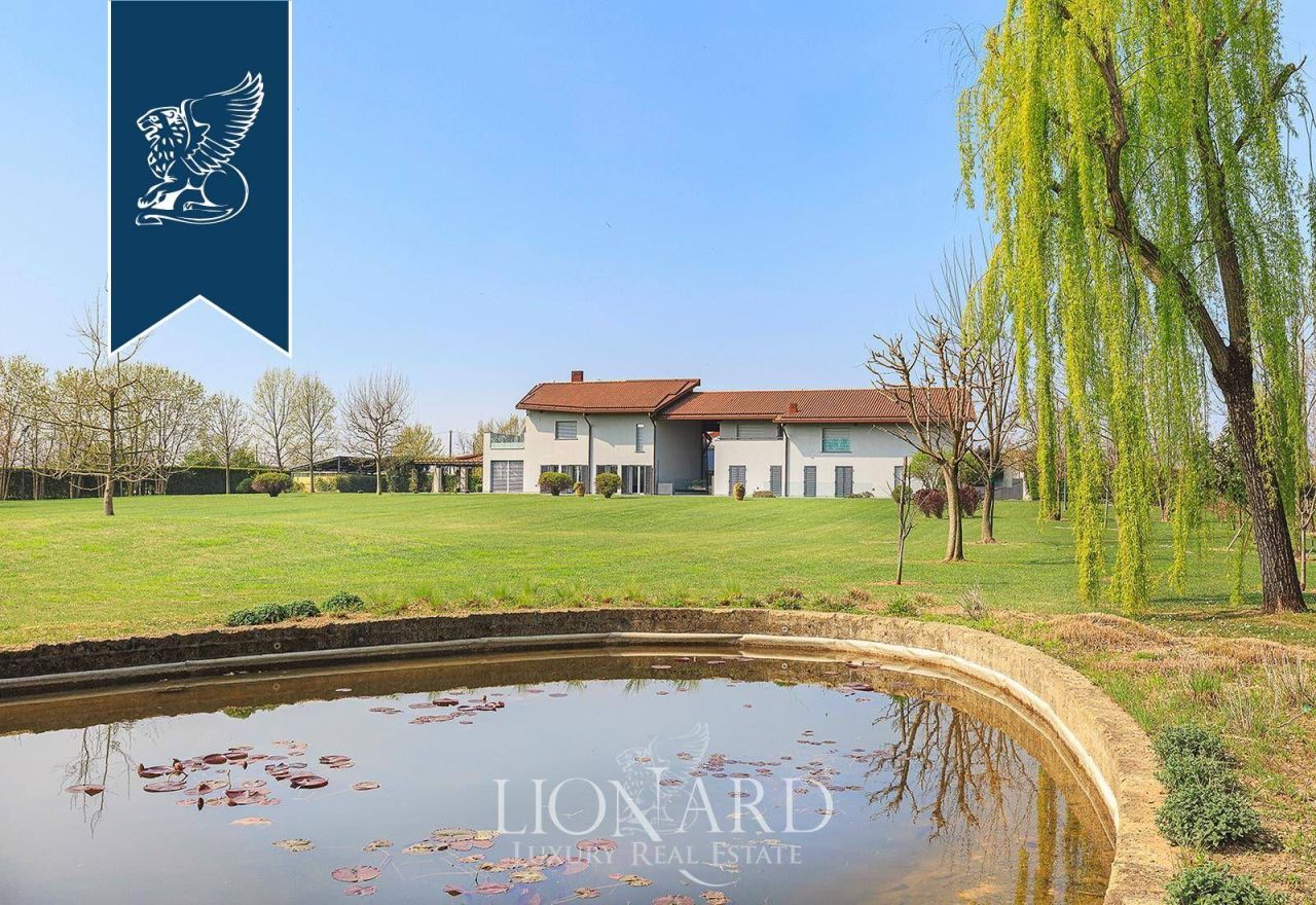 Villa à Bergame, Italie, 1 000 m² - image 2