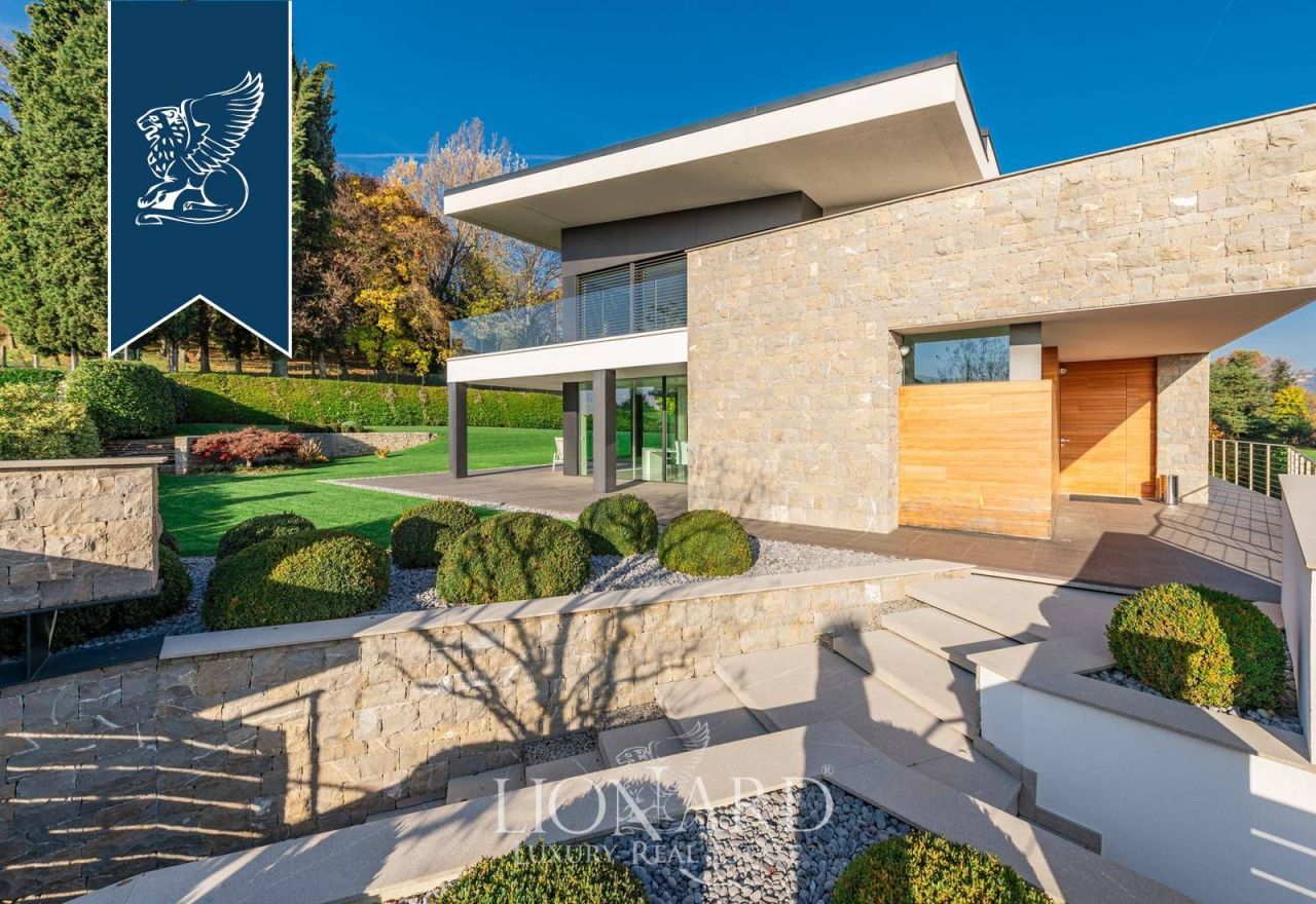 Villa a Bergamo, Italia, 700 m² - foto 2