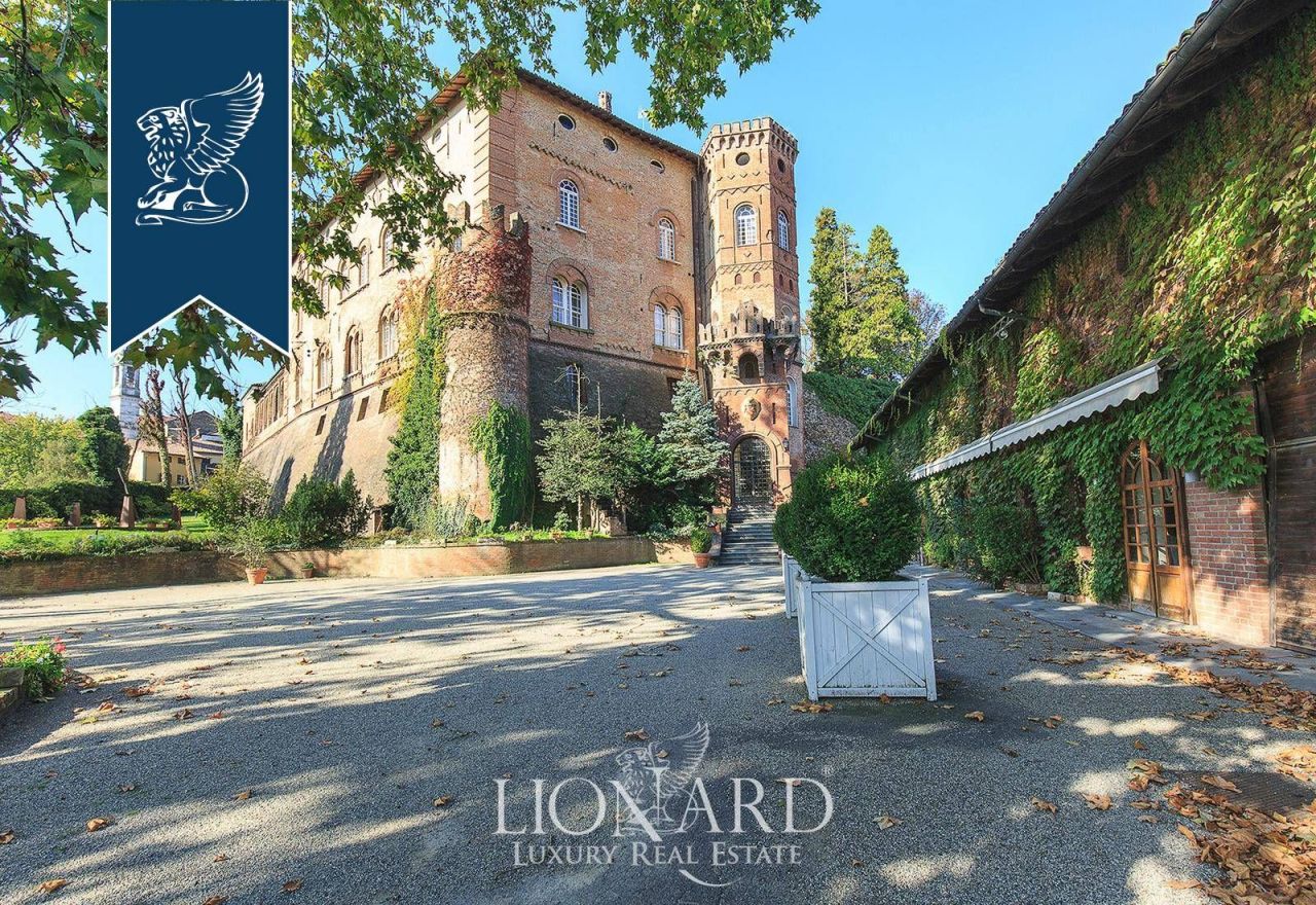 Hotel en Alessandria, Italia, 2 500 m² - imagen 2