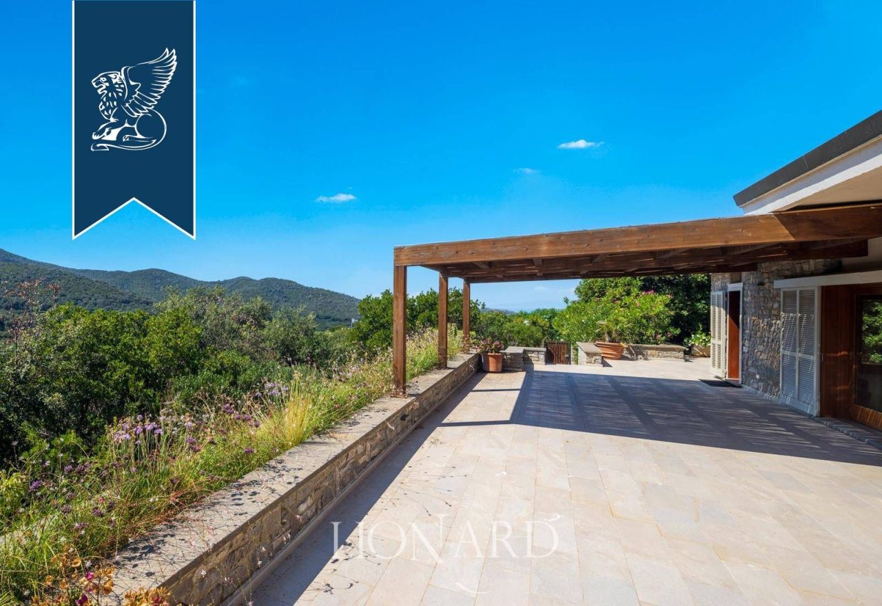Villa en Castiglione della Pescaia, Italia, 279 m² - imagen 2