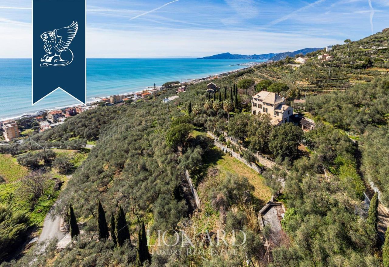 Villa à Gênes, Italie, 790 m² - image 2