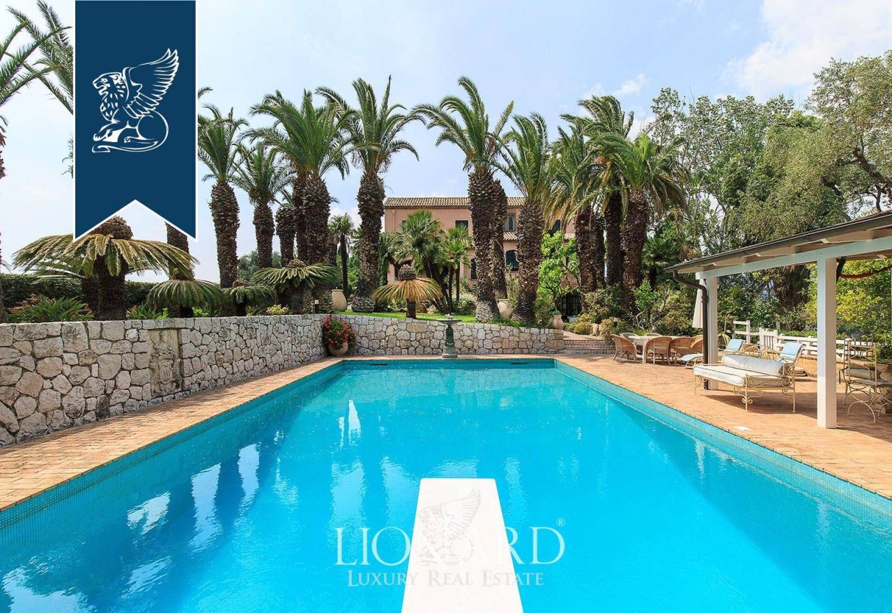 Villa en San Remo, Italia, 800 m² - imagen 2