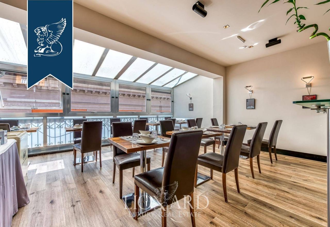 Hotel, albergo a Napoli, Italia, 600 m² - foto 2