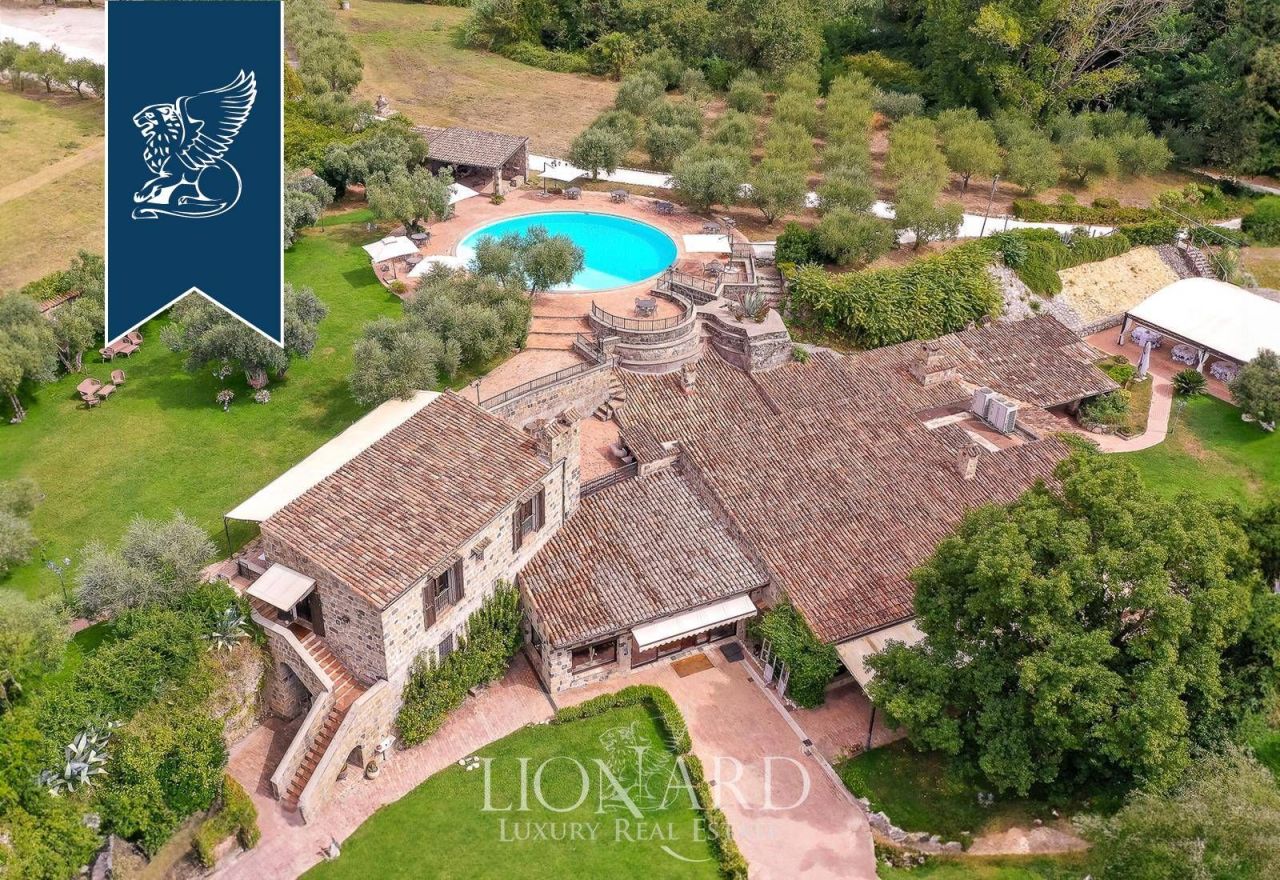 Villa a Benevento, Italia, 2 200 m² - foto 2