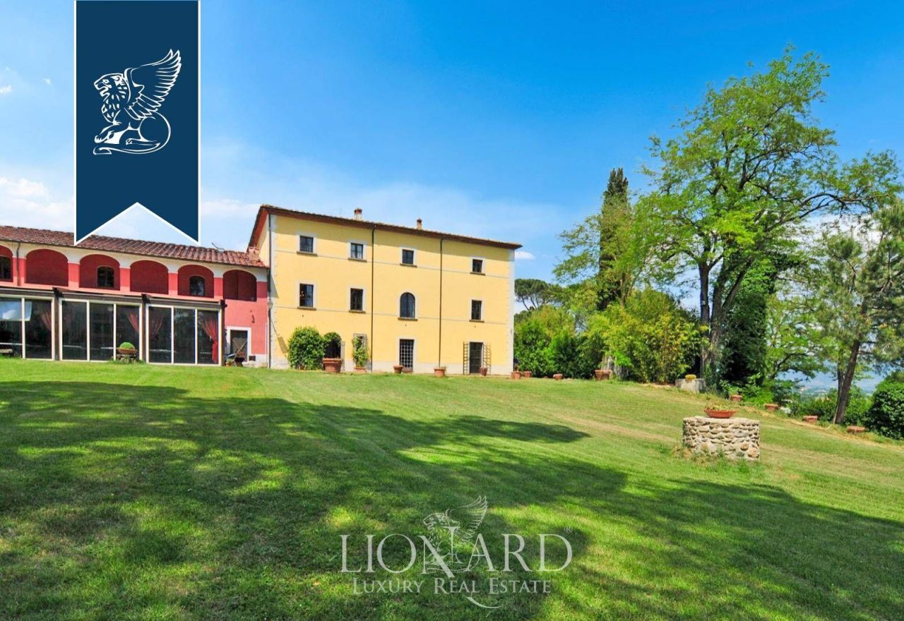 Villa ad Arezzo, Italia, 2 000 m² - foto 2